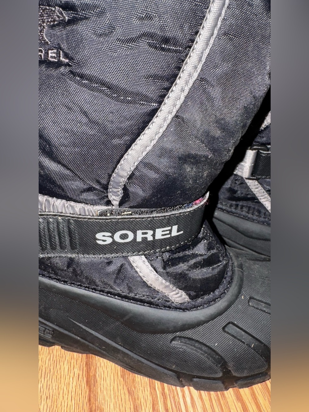 SOREL Kids Winter Snow Boots Size 2 - Picture 2 of 6